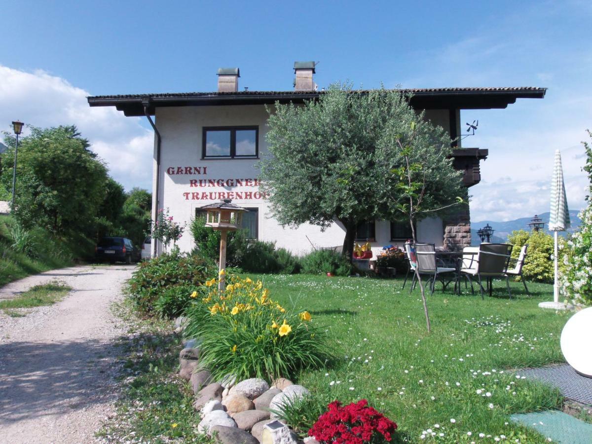 Hotel Garni Runggner Traubenhof Tramin an der Weinstraße Exterior foto